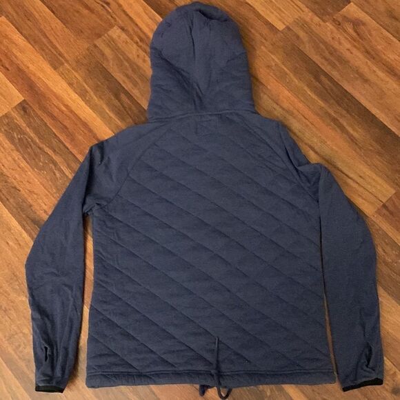 UGG JACKET   - Picture 2 of 6